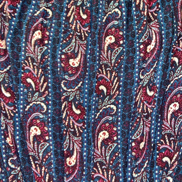 AE Women’s Romper Size L - Picture 4 of 5